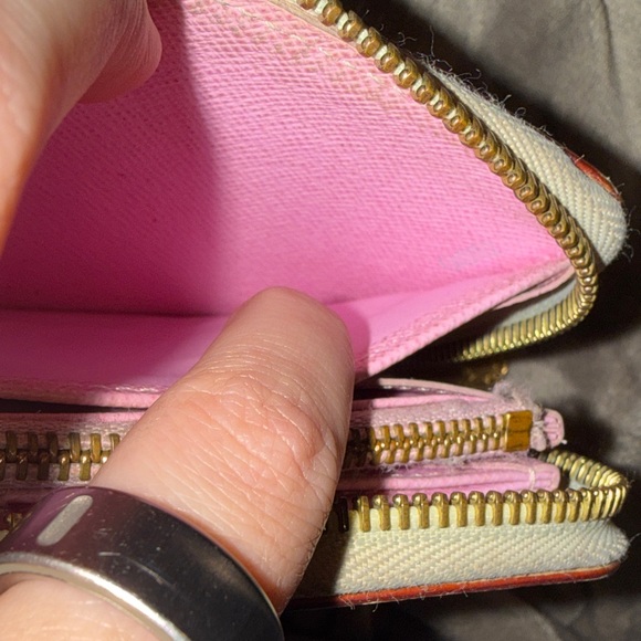 Authentic Louis Vuitton White Multicolor Monogram Long Zip Around Wallet - Picture 4 of 6